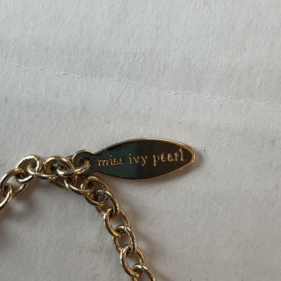 Miss Ivy Pearl turquoise Tassel necklace - Picture 4 of 4